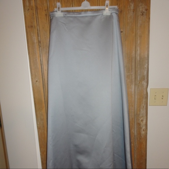 Alfred Angelo satin two piece bridesmaids dress. - Picture 3 of 5